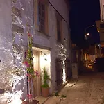 Lilyum - Tas Ev Bed and Breakfast