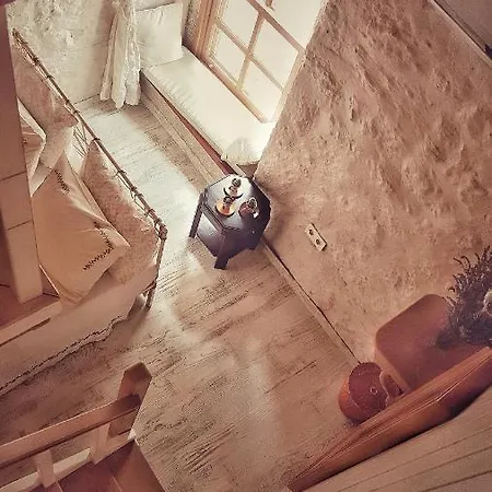 Lilyum - Tas Ev Nocleg ze śniadaniem Alaçatı