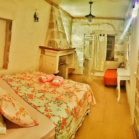 Lilyum - Tas Ev אלאקאטי