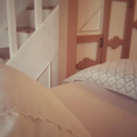 Lilyum - Tas Ev Bed and Breakfast 3*