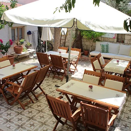 Lilyum - Tas Ev Nocleg ze śniadaniem