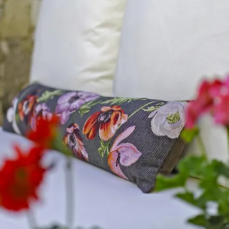 Lilyum - Tas Ev Nocleg ze śniadaniem 3*