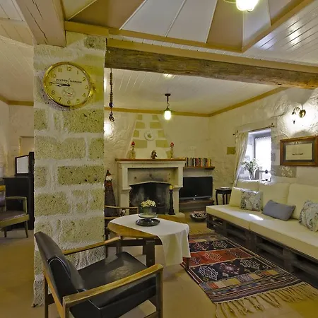 Lilyum - Tas Ev Alaçatı