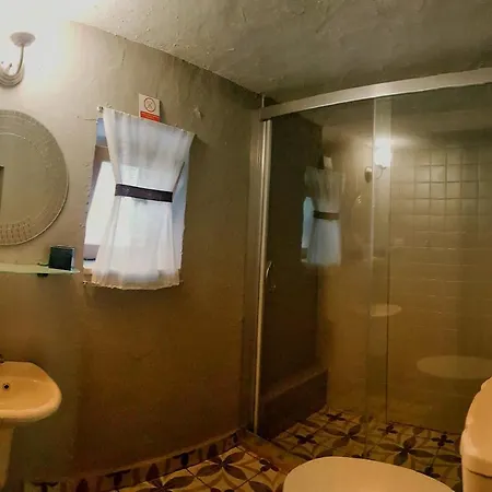 Lilyum - Tas Ev Bed & Breakfast Alaçatı