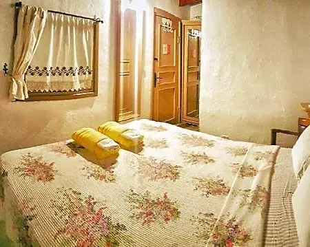 Lilyum - Tas Ev Bed & Breakfast