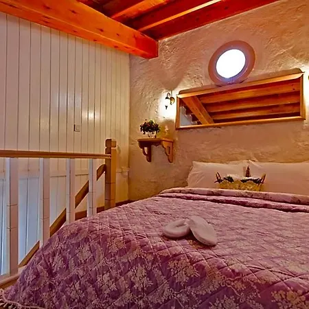 B&B Lilyum - Tas Ev