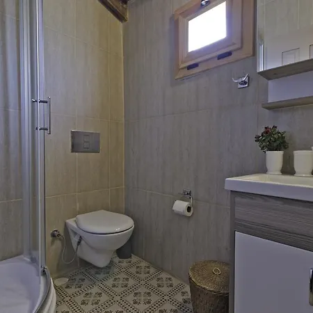 Bed & Breakfast Lilyum - Tas Ev 3*