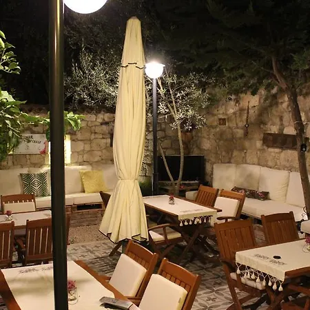 Lilyum - Tas Ev Bed & Breakfast 3*