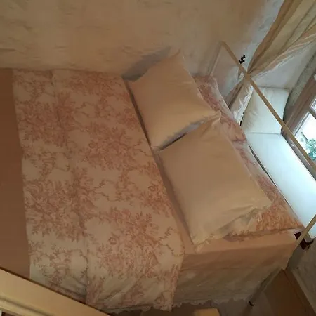 Bed & Breakfast Lilyum - Tas Ev Alacati