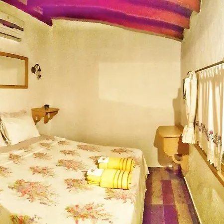 Bed & Breakfast Lilyum - Tas Ev 3*