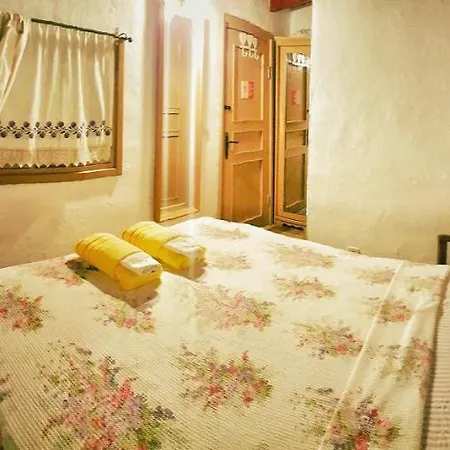 Lilyum - Tas Ev B&B